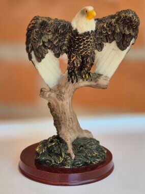 Vintage Sabre Resin Bald Eagle Wings Spread Pose on a Tree Stump Figurine